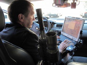 Fargo police Capt. Patrick Claus carries an assault rifle that is now standard issue for many departments. Andrew Becker/Center for Investigative Reporting